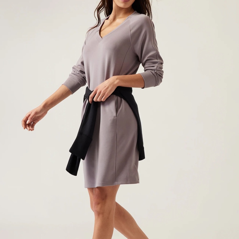 ATHLETA | Seasoft Long Sleeve Mauve Lilac Purple V-Neck Dress sz SMALL